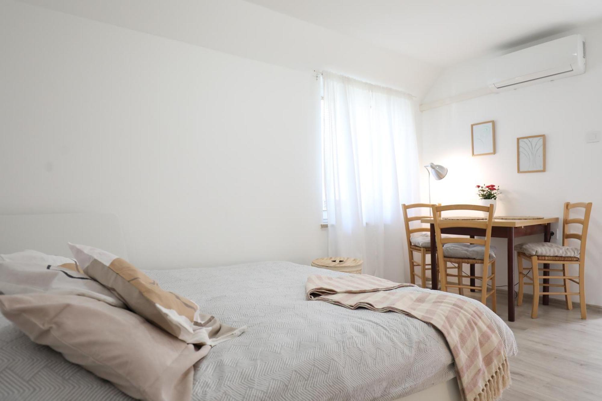 Apartment Mir Pula Bagian luar foto